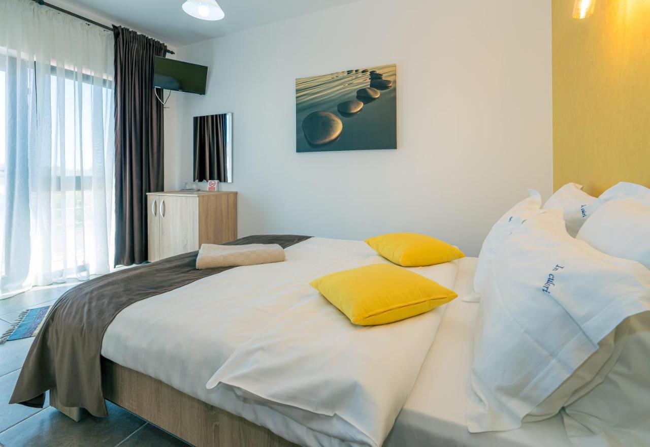 Casa In Culori Vama Veche Hotel ภายนอก รูปภาพ